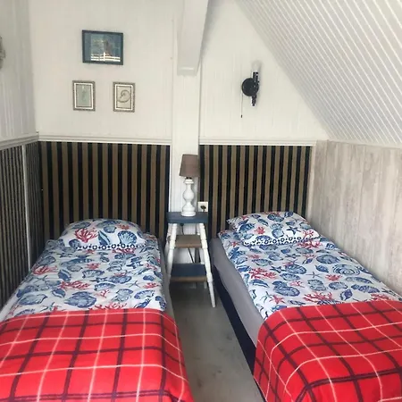 Semesterbostad Holiday Home In Rowy Near Sandy Beach, Cleaning Included Rowy (Pomerania)